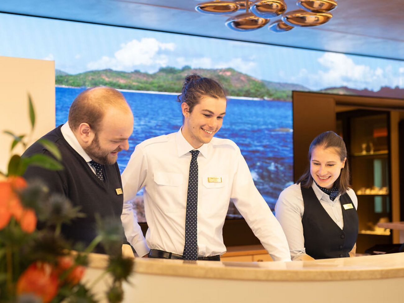 Rezeptionsteam im Austausch